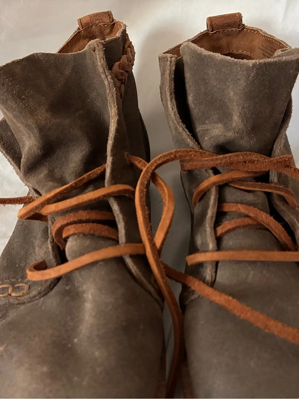 Børn “Temple” Boho Indie Grunge Grey Distressed Braided Leather Ankle Boot